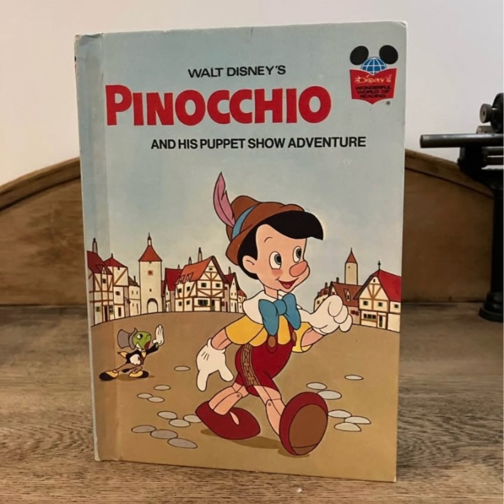 Disney Pinocchio Book